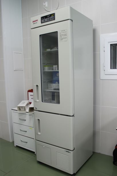Медицинский холодильник MPR-215F «SANYO»